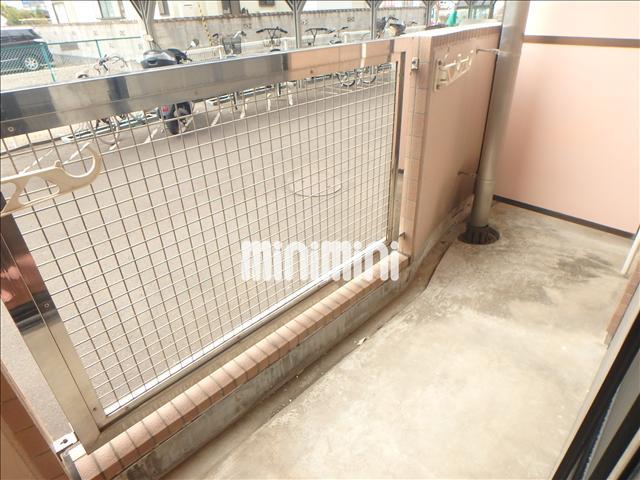 バルコニー　広いバルコニースペースです。