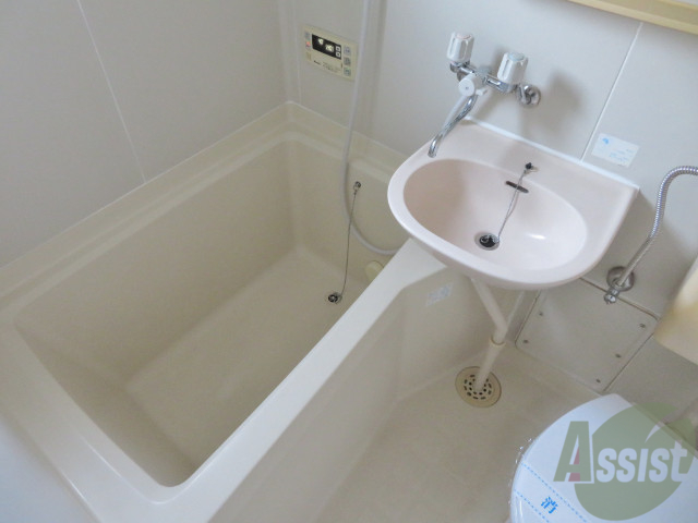 バス・シャワールーム　追炊き機能も付いており、冬も安心で一日の疲れも癒せますね