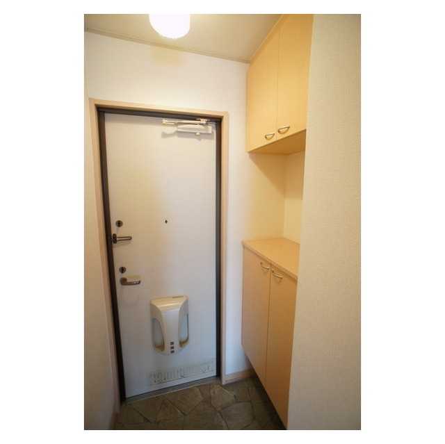 玄関　広めの玄関スペースですね