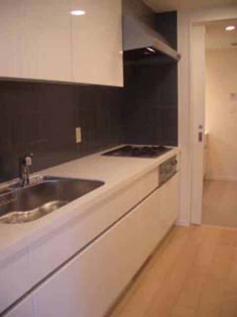 キッチン　Fタイプ2006年11月撮影?