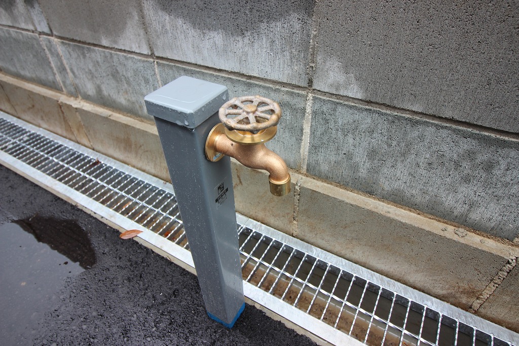 その他設備　外水栓で趣味の道具も気兼ねなく洗えます。