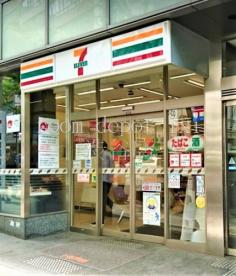 コンビニ　セブンイレブン（コンビニ）まで159m