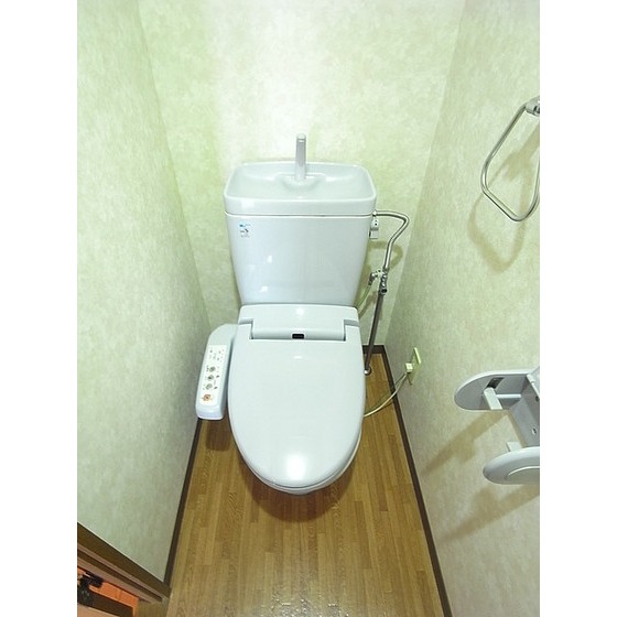 トイレ　※写真は別室のものです。