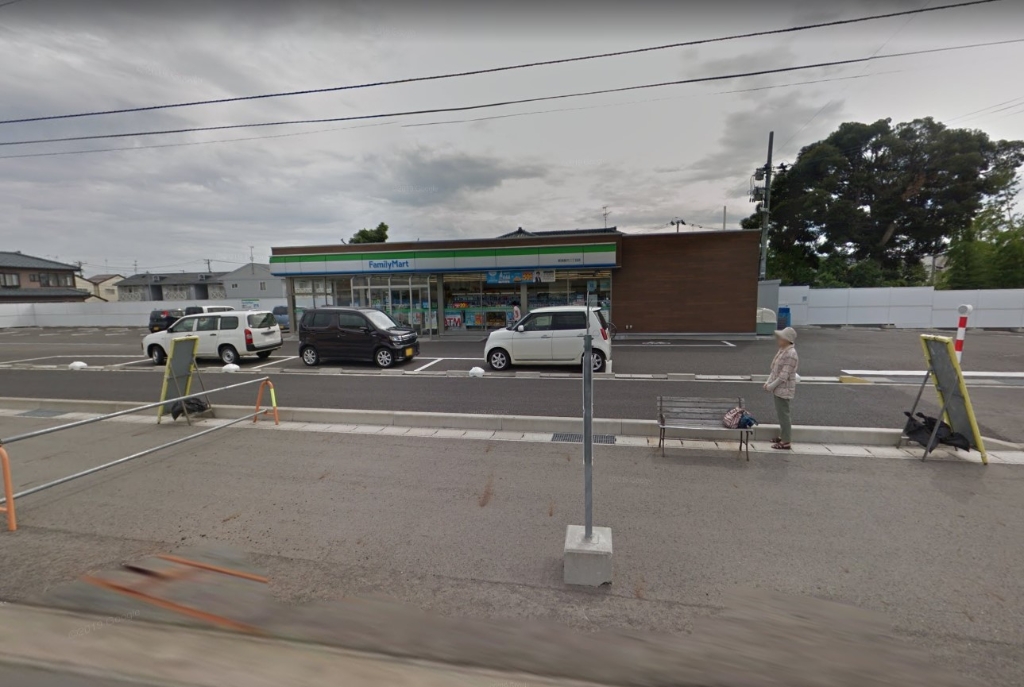 コンビニ　ファミリーマート 新潟紫竹二丁目店（コンビニ）まで906m