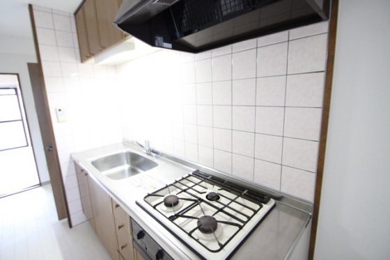 キッチン　※別部屋の写真です