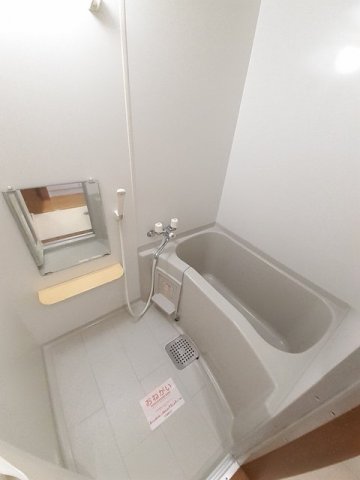 バス・シャワールーム　お風呂で日々の疲れを落としましょう