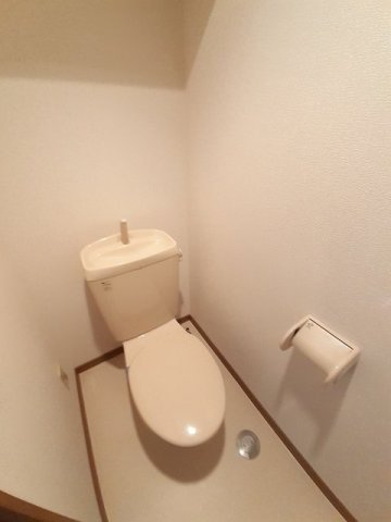 トイレ　コンパクトで使いやすいトイレです