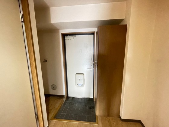 玄関　※別部屋の写真です