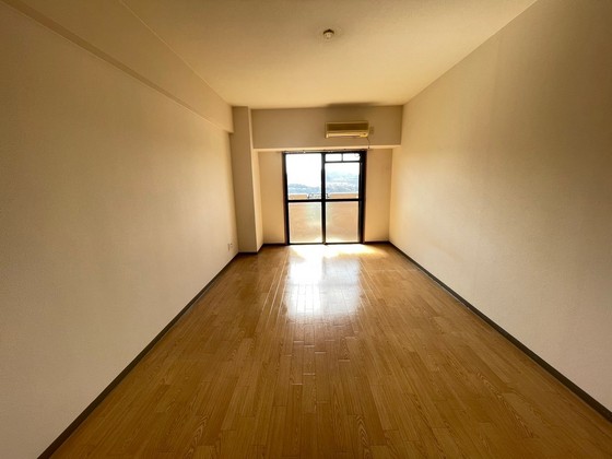 居室・リビング　※別部屋の写真です