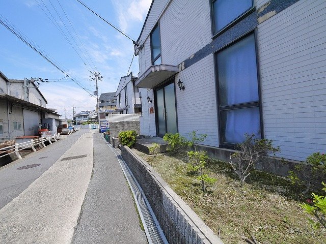 その他　毎日通るエントランスはこのようになっています