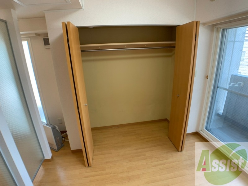 収納　寝室のクローゼットにもたくさん収納出来ますね！