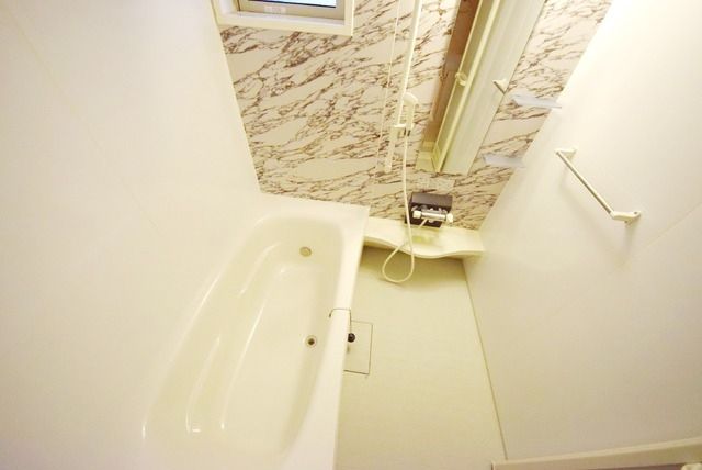 バス・シャワールーム　追い焚き機能付きバス