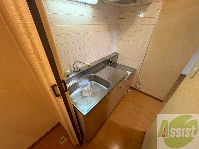 キッチン　ガスキッチンです。２口コンロが設置できます。