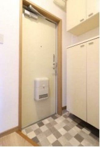玄関　玄関にシューズボックスがあります。