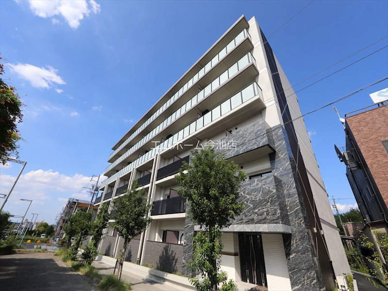 建物外観　外観　オートロック防犯カメラTVモニターホン宅配BOX完備