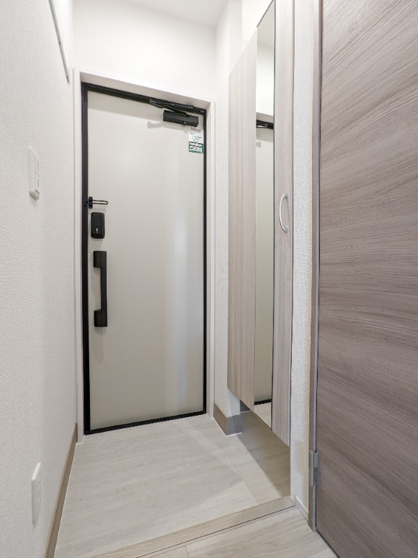 玄関　図面と現状に相違がある場合には現状を優先