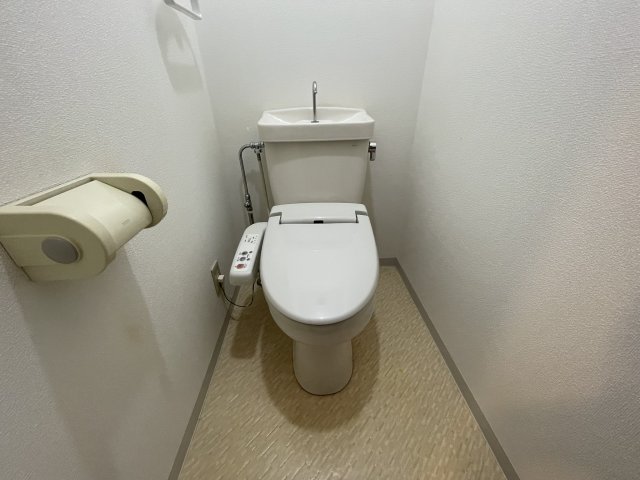 トイレ　トイレもきれいです