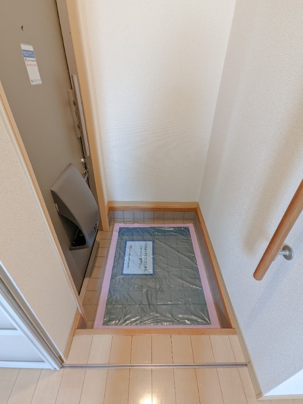 玄関　図面と現状に相違がある場合には現状を優先