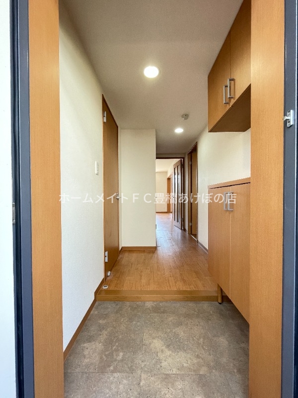 玄関　同型別部屋写真