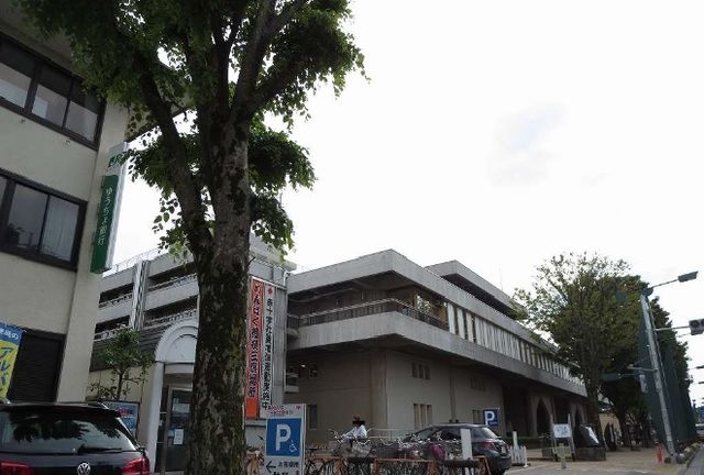 役所　三鷹市役所（役所）まで750m