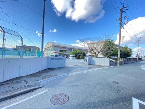 中学校　松阪市立殿町中学校（中学校）まで1200m