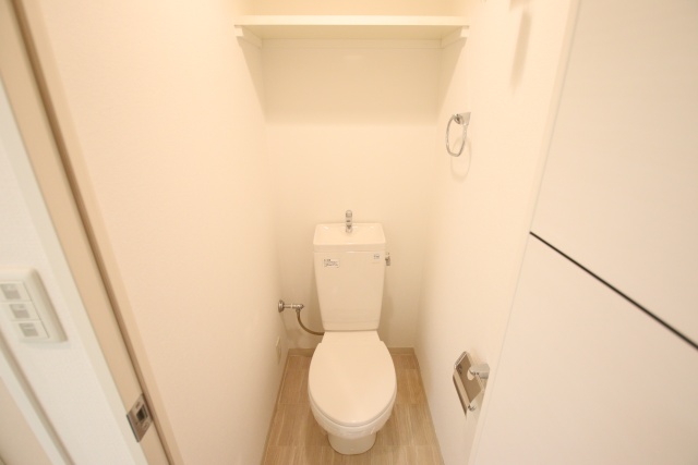 トイレ　※別室の参考写真の為、現況優先です。