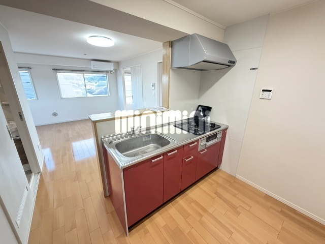 キッチン　システムキッチン完備