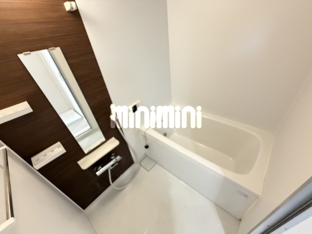 バス・シャワールーム　室内写真です。