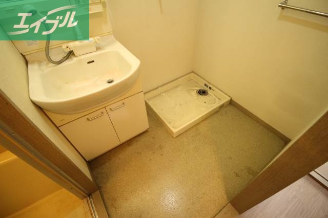 洗面設備　独立洗面台付です