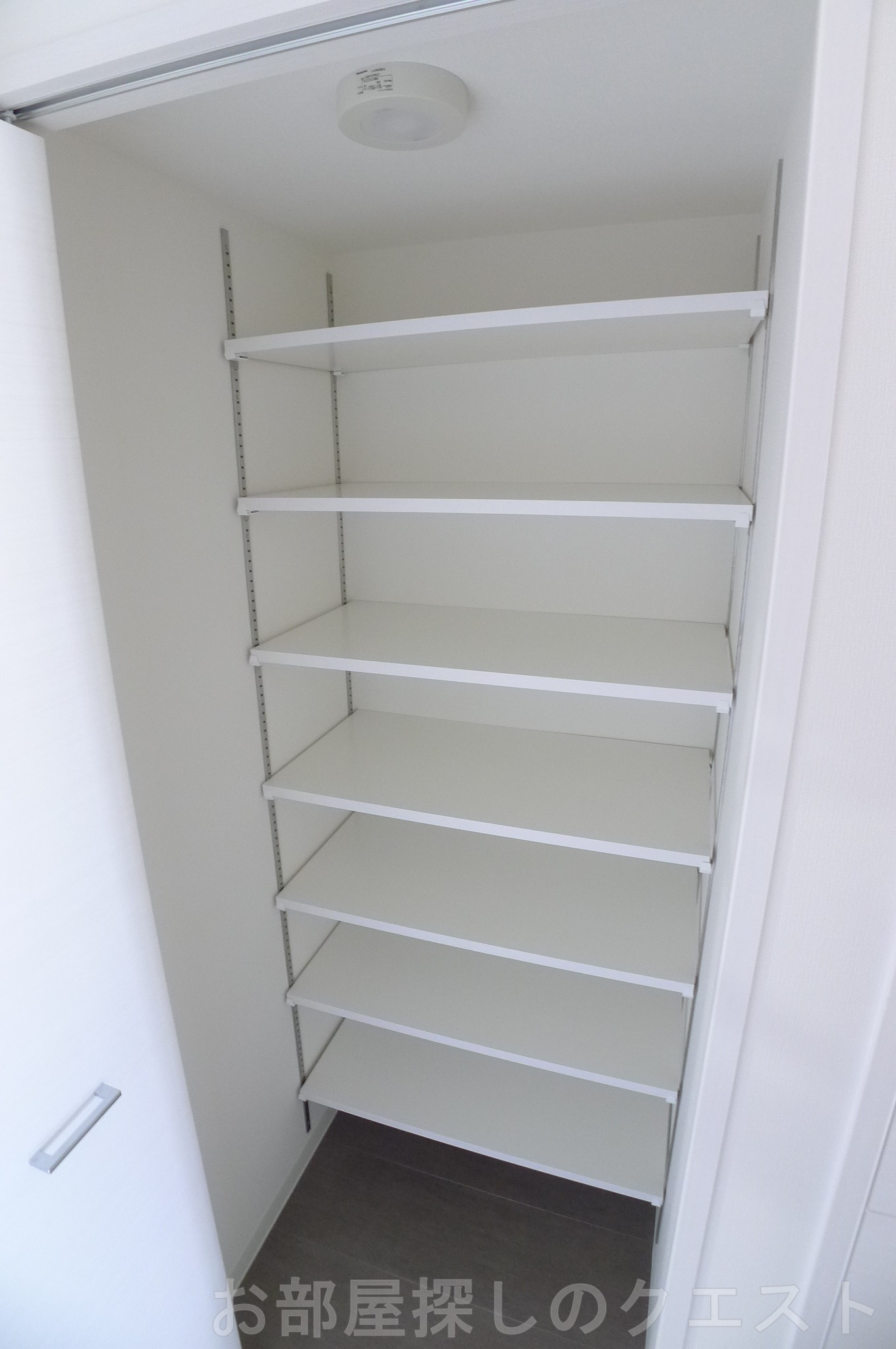 玄関　（写真は同仕様）