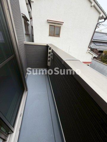 バルコニー　開放的で明るい空間を演出してくれるバルコニーです