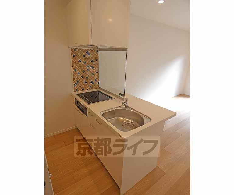 キッチン　広々としたキッチンです。