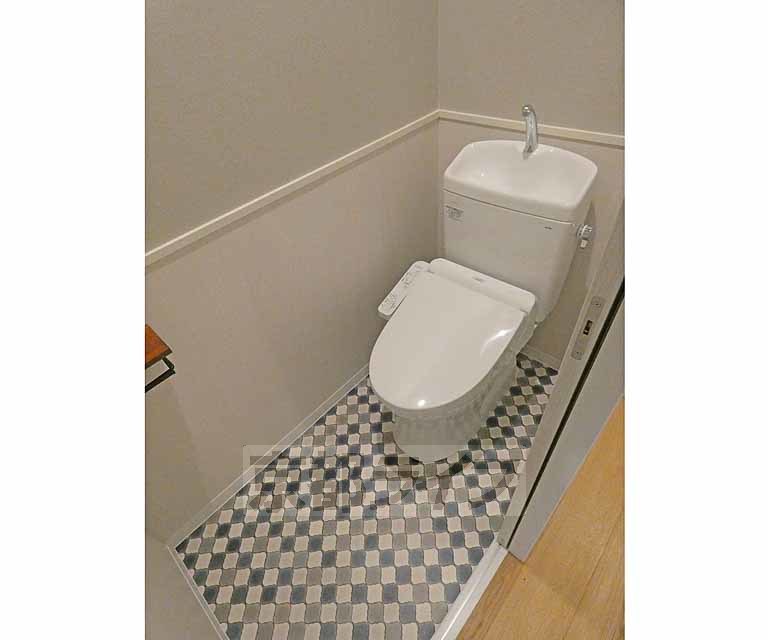 トイレ　ウォシュレット付トイレです。