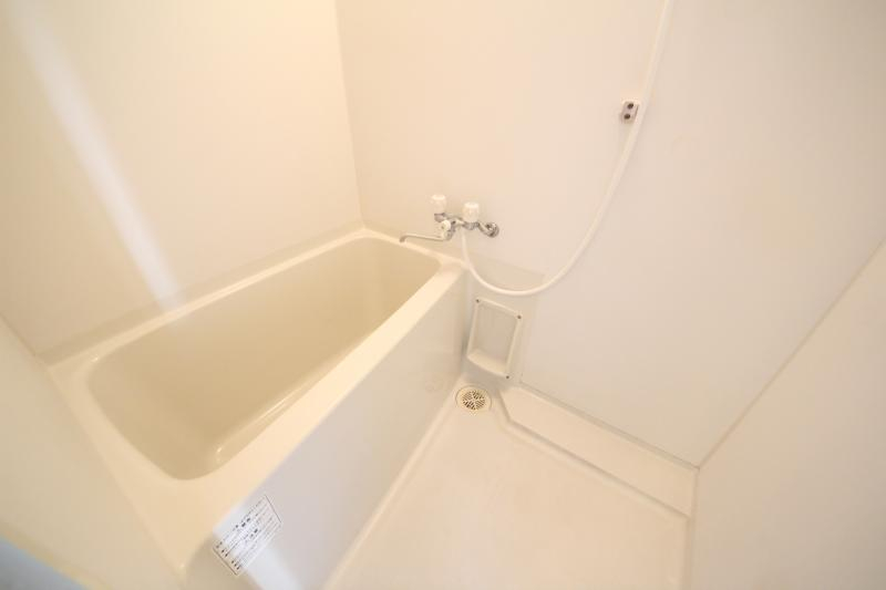 バス・シャワールーム　ゆったり過ごせるお風呂です