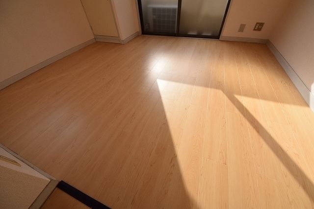その他設備　★明るい色のフローリングがさわやかなお部屋です★