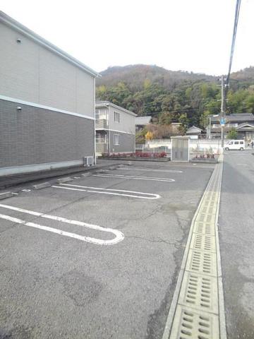 駐車場　エントランス