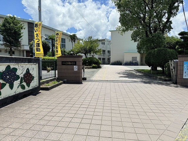 小学校　熊本市立北部東小学校（小学校）まで650m