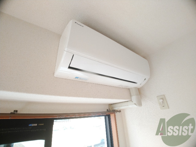 その他設備　あらかじめエアコンがついています。夏も冬も快適です。