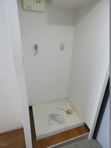 その他　室内洗濯置場です。