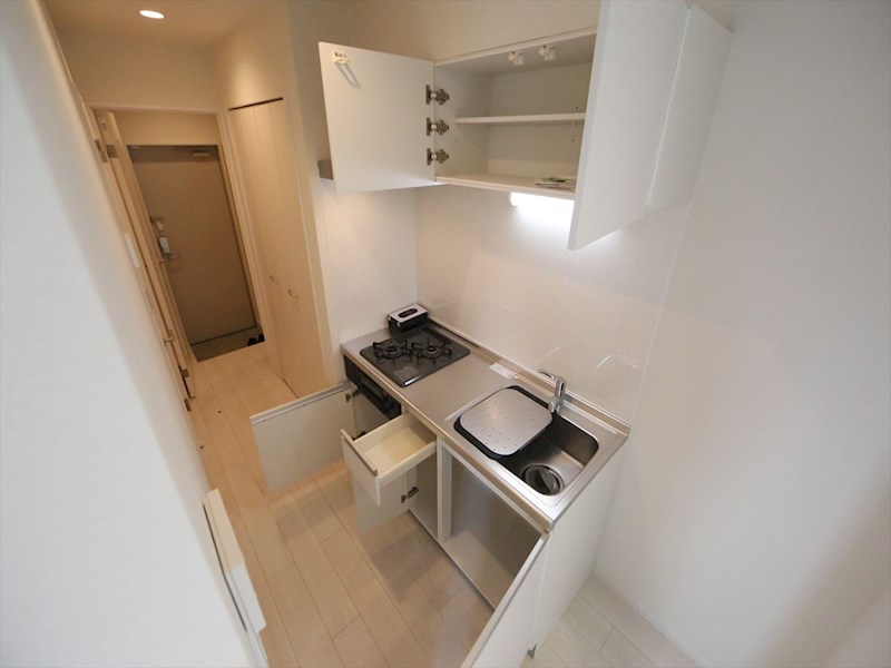 キッチン　システムキッチン（ガス2口コンロ付）同型写真