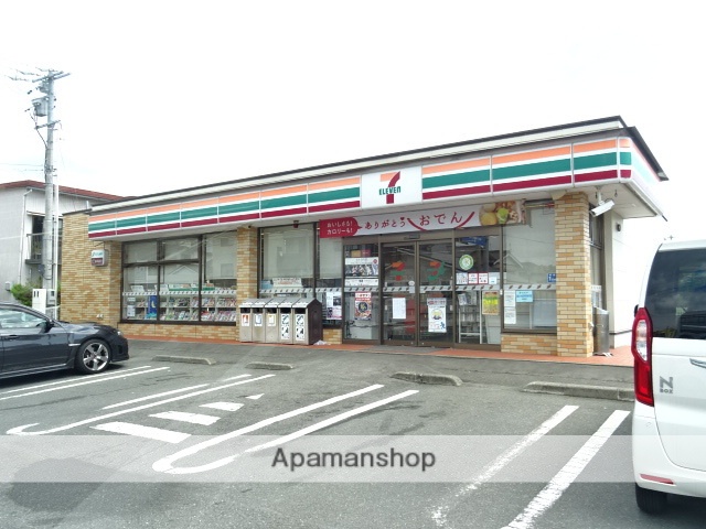 コンビニ　セブンイレブン（コンビニ）まで239m
