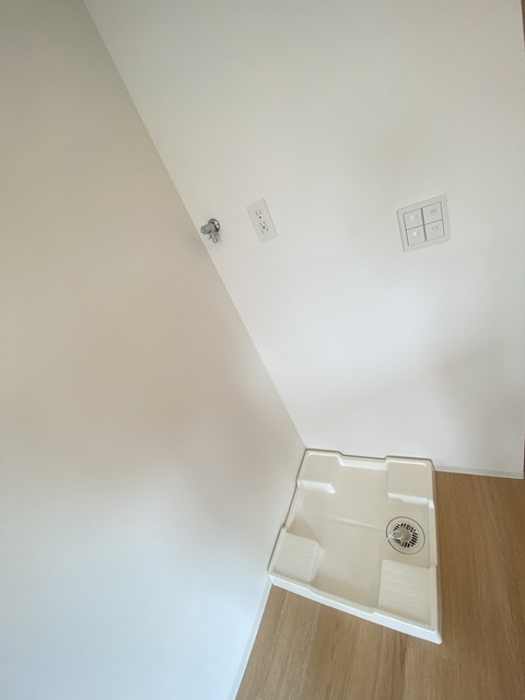 その他　水漏れの心配がない防水パン付きの洗濯機置き場です