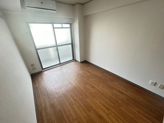 居室・リビング　※別部屋の写真です