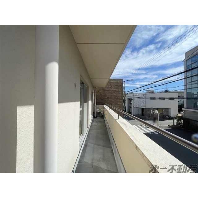 バルコニー　バルコニー