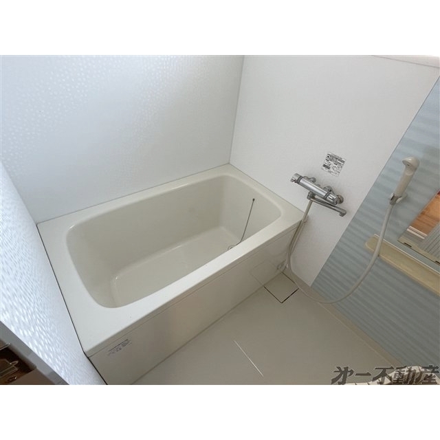 バス・シャワールーム　バスルーム