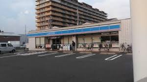 コンビニ　ローソン 西岩田店（コンビニ）まで1124m