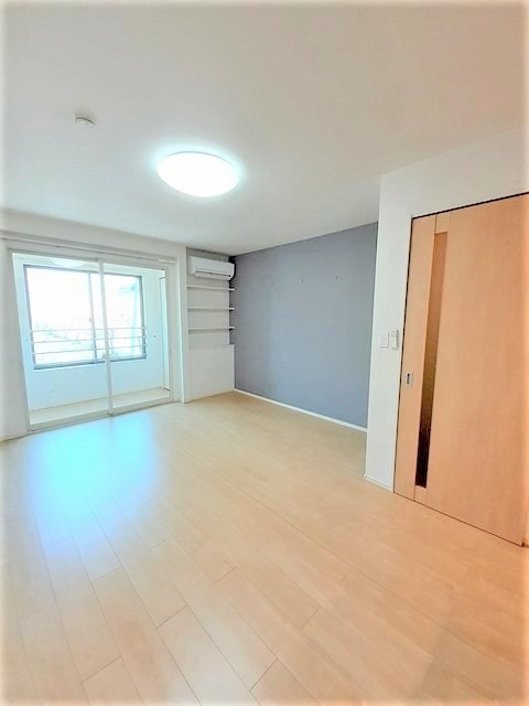 居室・リビング　※反転タイプのお部屋