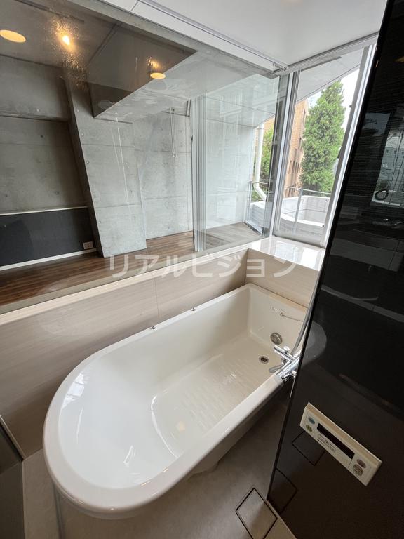 バス・シャワールーム　他部屋参考写真です。