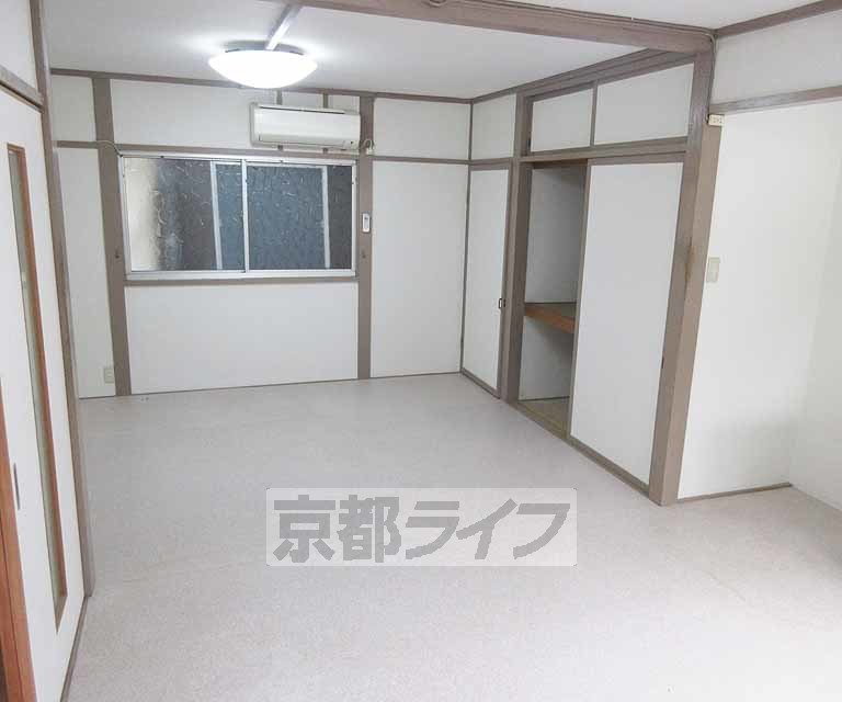 居室・リビング　広々としたお部屋！