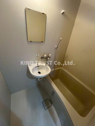 洗面設備　コンパクトで使いやすい洗面所